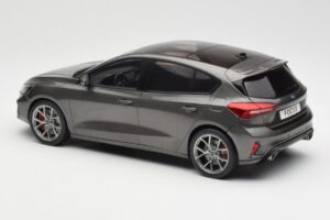 Ford Focus ST Mk4 Grau MCG 1:18 MCG18454 Druckguss — Bild 5 von 6