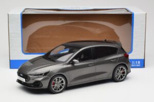 Ford Focus ST Mk4 Grau MCG 1:18 MCG18454 Druckguss — Bild 6 von 6