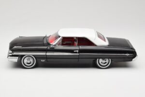 Ford Galaxie 500 Schwarz Sun Star 1:18 1442 Druckguss — Bild 4 von 8