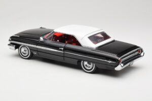 Ford Galaxie 500 Schwarz Sun Star 1:18 1442 Druckguss — Bild 7 von 8