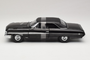 Ford Galaxie 500 Men in Black 3 Movie GreenLight 1:18 15301 Druckguss — Bild 3 von 6