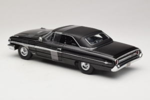 Ford Galaxie 500 Men in Black 3 Movie GreenLight 1:18 15301 Druckguss — Bild 5 von 6