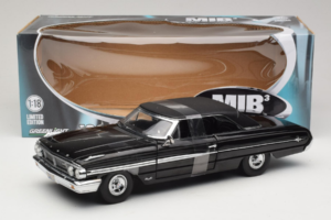 Ford Galaxie 500 Men in Black 3 Movie GreenLight 1:18 15301 Druckguss — Bild 6 von 6