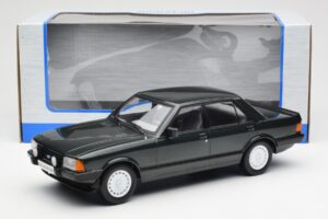 Ford Granada Mk2 2.8 Injection Dunkelgrün MCG 1:18 MCG18263 Druckguss — Bild 6 von 6