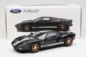 Ford GT Schwarz Mit Weißen Streifen AUTOart 1:18 73023 Druckguss — Bild 8 von 8