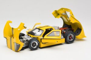Ford GT40 Mk IV Gelb 1967 Shelby Collectibles 1:18 31414S Druckguss — Bild 2 von 8