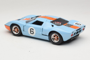 Ford GT40 Gulf #6 J. Ickx / J. Oliver 24 Hours of Le Mans 1969 Eagles Race 1:18 300600 Druckguss — Bild 7 von 8