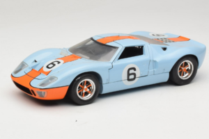 Ford GT40 Gulf #6 J. Ickx / J. Oliver 24 Hours of Le Mans 1969 Revell 1:18 48824 Druckguss
