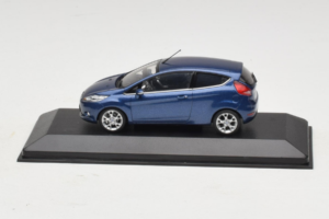 Ford Ka Dark Blue Metallic Minichamps 1:43 FORD004 Druckguss