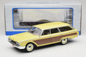 Ford Country Squire Gelb MCG 1:18 MCG18048 Druckguss — Bild 6 von 6