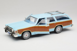 Ford LTD Country Squire Charlie's Angels Movie GreenLight 1:18 19066 Druckguss — Bild 2 von 8