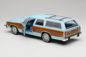 Ford LTD Country Squire Charlie's Angels Movie GreenLight 1:18 19066 Druckguss — Bild 5 von 8