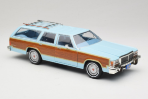 Ford LTD Country Squire Charlie's Angels Movie GreenLight 1:18 19066 Druckguss — Bild 6 von 8