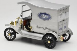 Ford Model T Delivery Truck Silber Eagle Collectibles 1:18 430600 Druckguss — Bild 5 von 6