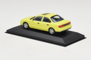 Ford Mondeo Mk1 Citrus Yellow Minichamps 1:43 MIN0821001 Druckguss — Bild 3 von 4