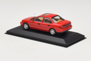 Ford Mondeo Mk1 Sedan Rot Minichamps 1:43 82000 Druckguss — Bild 3 von 4