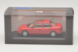 Ford Mondeo Mk1 Sedan Rot Minichamps 1:43 82000 Druckguss — Bild 4 von 4