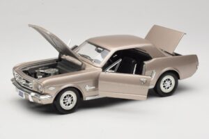 Ford Mustang 1964 1/2 Silber Mira 1:18 6127 Druckguss — Bild 2 von 8