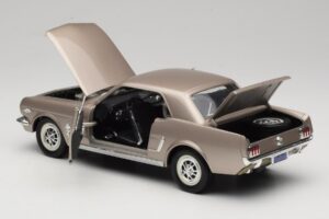 Ford Mustang 1964 1/2 Silber Mira 1:18 6127 Druckguss — Bild 5 von 8