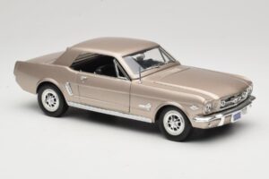 Ford Mustang 1964 1/2 Silber Mira 1:18 6127 Druckguss — Bild 6 von 8