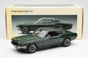 Ford Mustang GT Bullitt Grün AUTOart 1:18 72812 Druckguss — Bild 8 von 8