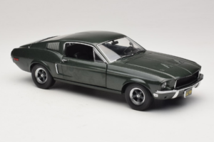 Ford Mustang GT Bullitt mit Steve McQueen Figur Greenlight 1:18 12885 Druckguss — Bild 6 von 8