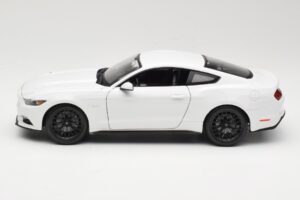 Ford Mustang GT S550 Weiß Maisto 1:18 31197 Druckguss — Bild 4 von 8