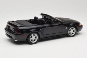 Ford Mustang GT SN95 Cabriolet Schwarz Maisto 1:18 50328 Druckguss — Bild 3 von 8