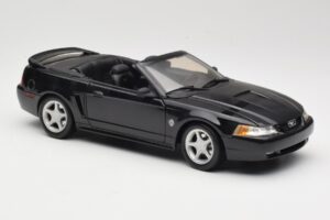 Ford Mustang GT SN95 Cabriolet Schwarz Maisto 1:18 50328 Druckguss — Bild 6 von 8