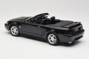 Ford Mustang GT SN95 Cabriolet Schwarz Maisto 1:18 50328 Druckguss — Bild 7 von 8