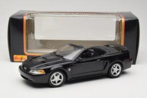Ford Mustang GT SN95 Cabriolet Schwarz Maisto 1:18 50328 Druckguss — Bild 8 von 8