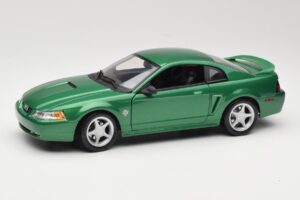 Ford Mustang GT SN95 Grün Maisto 1:18 50326 Druckguss