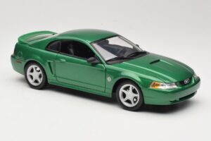 Ford Mustang GT SN95 Grün Maisto 1:18 50326 Druckguss — Bild 6 von 8