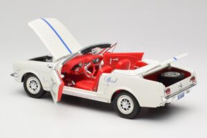 Ford Mustang Pace Car Wimbledon White Solido 1:18 81578 Druckguss — Bild 5 von 8