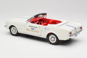 Ford Mustang Pace Car Wimbledon White Solido 1:18 81578 Druckguss — Bild 7 von 8