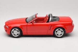 Ford Mustang S197 GT Cabriolet Rot Beanstalk Group 1:18 FOR10016R Druckguss — Bild 4 von 8