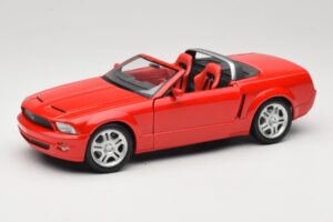 Ford Mustang S197 GT Cabriolet Rot Beanstalk Group 1:18 FOR10016R Druckguss