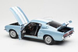 Ford Mustang Shelby GT500 Hellblau Metallic Mit Weißen Streifen AUTOart 1:18 72907 Druckguss — Bild 5 von 8