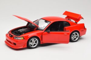 Ford Mustang SVT Cobra R SN95 Rot Maisto 1:18 531872 Druckguss — Bild 2 von 8