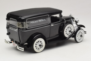 Ford Panel Car Police Patrol Signature Models 1:18 18143 Druckguss — Bild 2 von 6