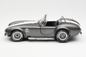 Ford Shelby Cobra 427 S/C Grau Metallic Mit Weißen Streifen Kyosho 1:18 08045GRW Druckguss — Bild 4 von 8