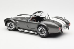 Ford Shelby Cobra 427 S/C Grau Metallic Mit Weißen Streifen Kyosho 1:18 08045GRW Druckguss — Bild 7 von 8