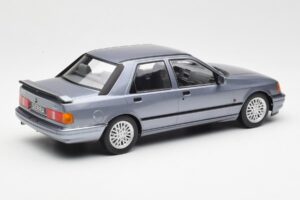 Ford Sierra RS Cosworth Hellblau MCG 1:18 MCG18174 Druckguss — Bild 2 von 6