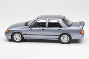 Ford Sierra RS Cosworth Hellblau MCG 1:18 MCG18174 Druckguss — Bild 3 von 6