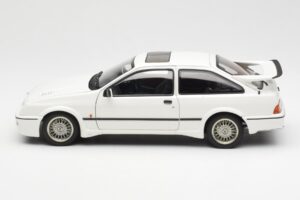 Ford Sierra RS Cosworth Weiß AUTOart 1:18 72862 Druckguss — Bild 4 von 8