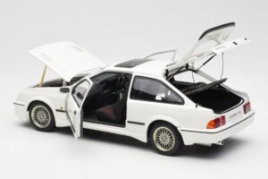 Ford Sierra RS Cosworth Weiß AUTOart 1:18 72862 Druckguss — Bild 5 von 8