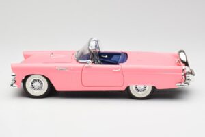 Ford Thunderbird Rosa Revell 1:18 8804 Druckguss — Bild 4 von 8
