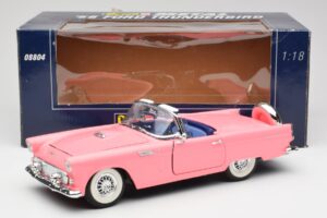 Ford Thunderbird Rosa Revell 1:18 8804 Druckguss — Bild 8 von 8