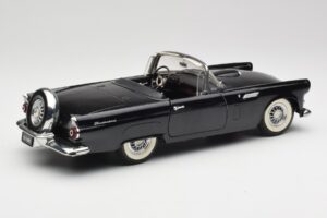 Ford Thunderbird Cabriolet Schwarz Revell 1:18 8818-M1 Druckguss — Bild 3 von 8
