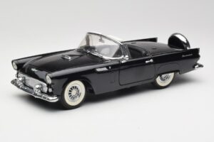 Ford Thunderbird Cabriolet Schwarz Revell 1:18 8818-M1 Druckguss